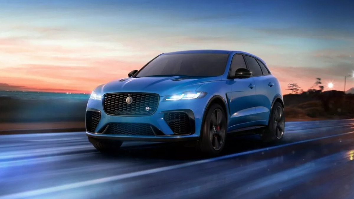 Jaguar F-Pace ostatni v8