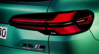Nowe BMW X5 będzie mocarne. Dostanie drugi silnik, ale to nie tak jak myślisz
