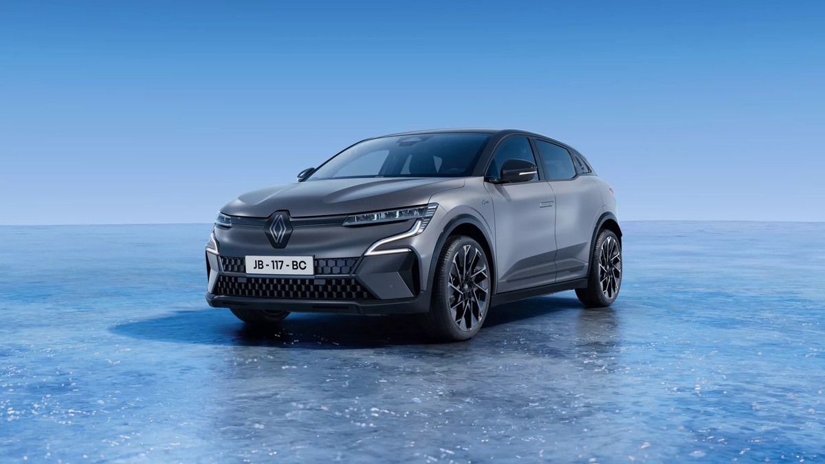 Renault Megane E-Tech lifting