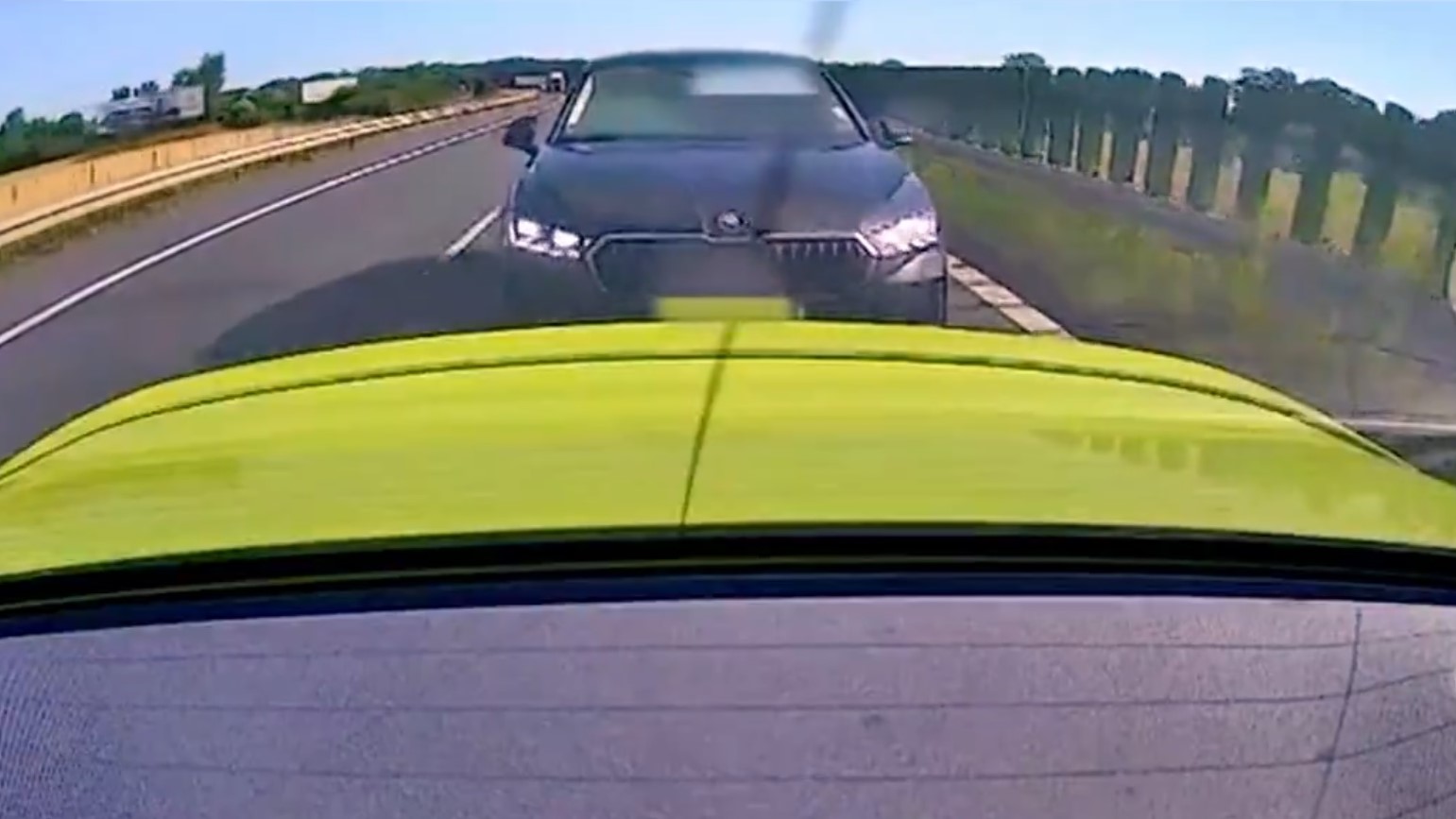 Kierowca Skody prowokował BMW. Ktoś tu ma pewne deficyty