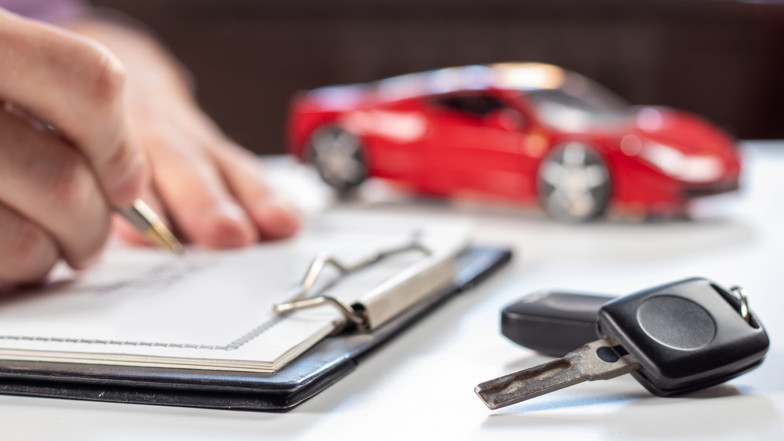 Fiat, Honda i Mitsubishi poradziły sobie gorzej niż chińscy producenci. Oto, co kupujecie