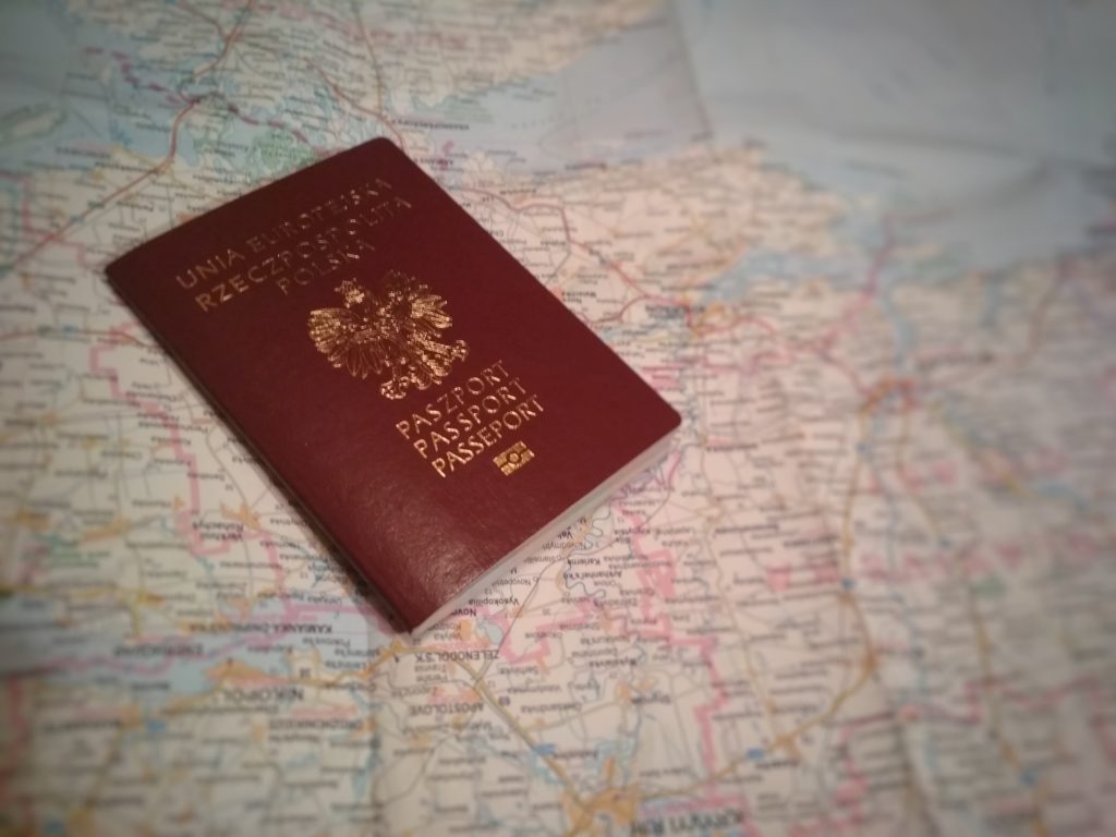 Paszport tymczasowy – kiedy, gdzie i jak można go wyrobić?