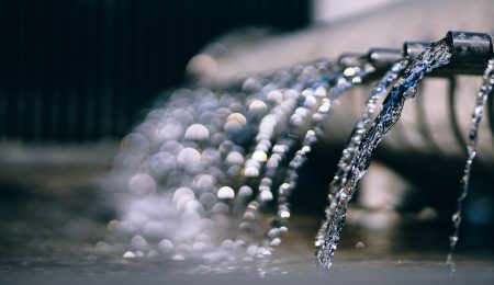 Szykuje się ogromna podwyżka cen wody? Wszystko przez niewinnie brzmiącą nowelizację prawa wodnego