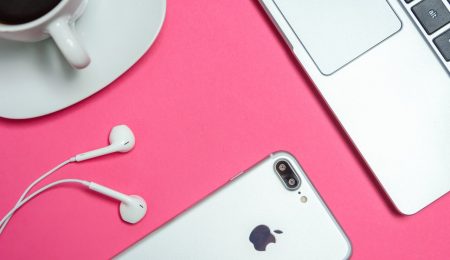 Rosjanin pozwał Apple za to, że iPhone zrobił z niego homoseksualistę