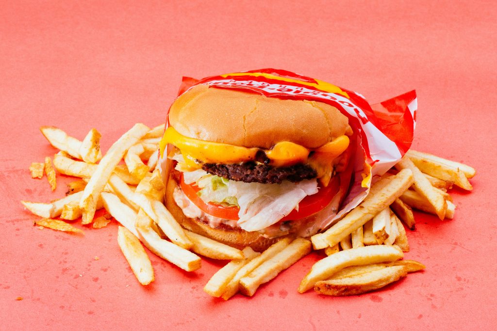Burger King podpadł wegetarianom – czy bezmięsny Whopper to wprowadzanie konsumenta w błąd?