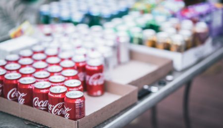 Coca-Cola chciała by podatek cukrowy wszedł w życie za dwa lata, posłowie się zlitowali – będzie po wyborach