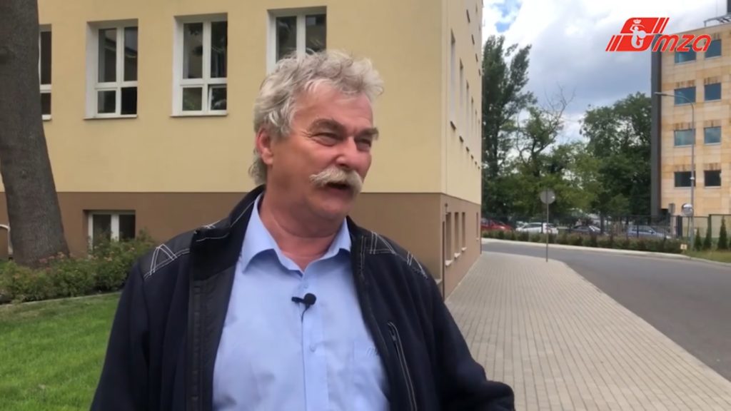 Niewinny 63-letni kierowca warszawskiego autobusu spędził noc w areszcie. Bo policja szukała osób jeżdżących po narkotykach
