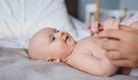 Być może już nawet niemowlęta będą otrzymywać szczepionkę Pfizera. Koncern czeka na wyniki wstępnych testów
