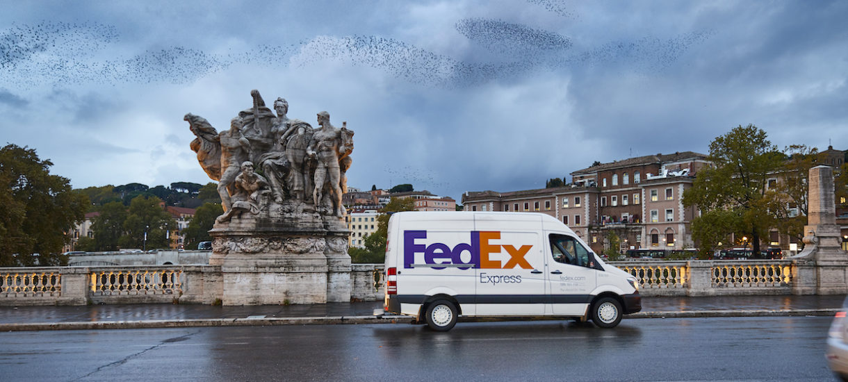 E-commerce wciąż ewoluuje. FedEx podpowiada jak osiągać lepsze wyniki sprzedaży