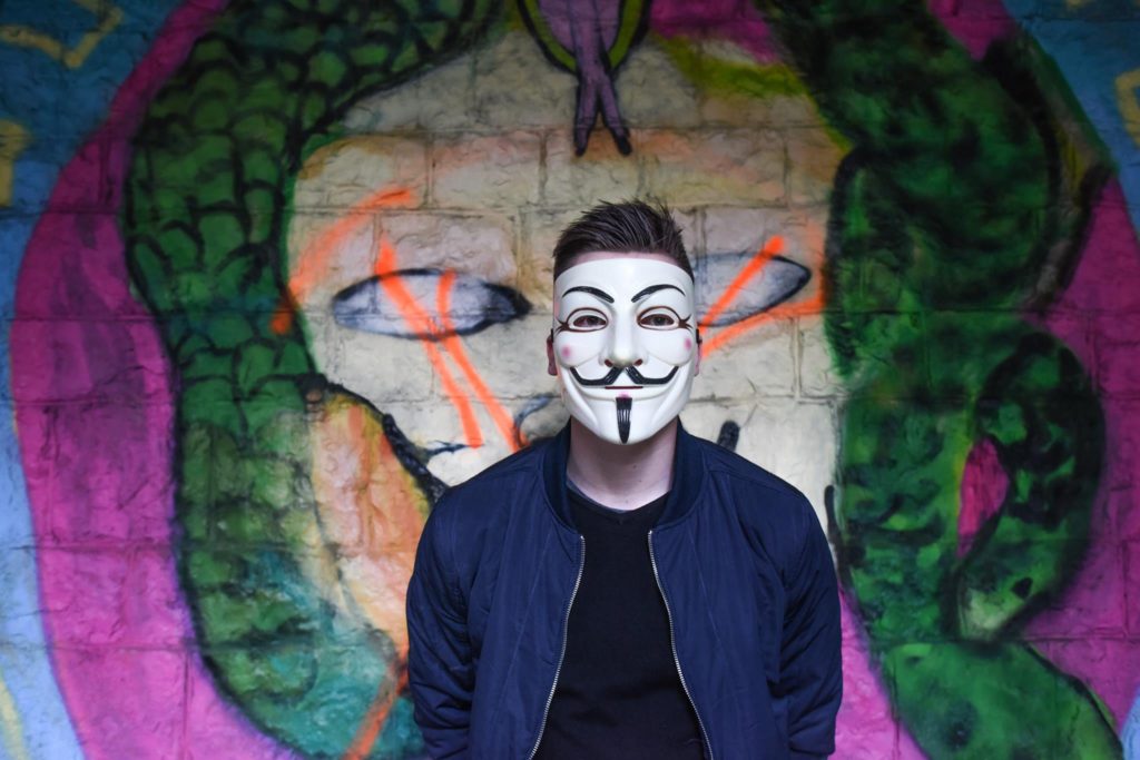 Hakerzy czy CIA? Bez znaczenia. Anonymous wycierają podłogę cyberbezpieczeństwem Putina