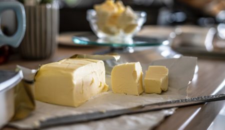 Jesienią masło może kosztować już nawet 12 zł. Minister rolnictwa dopuszcza taki scenariusz
