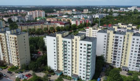 Mieszkania w Warszawie drożeją w szalonym tempie? Nie do końca, są miasta, gdzie ceny poszły w górę o 120 proc.