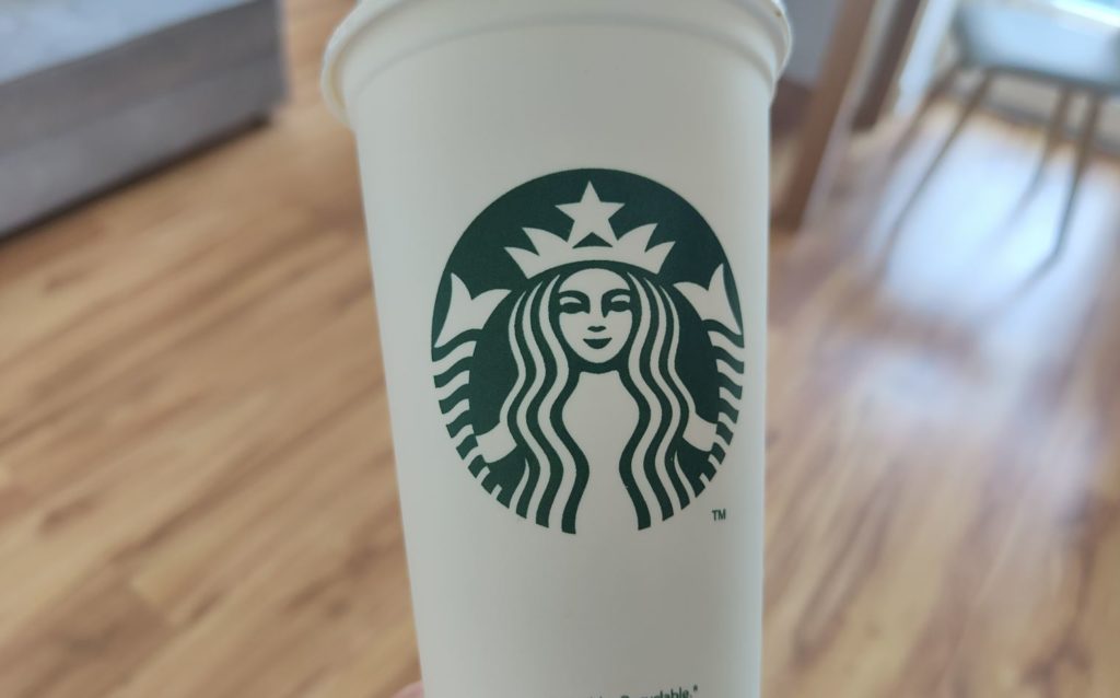 Starbucks ma poważne problemy i myśli o wycofaniu się z kluczowego rynku