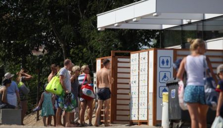 Gdańsk uznał że wszystko można wytłumaczyć putinflacją i w te wakacje kasuje 4 złote za publiczną toaletę na plaży