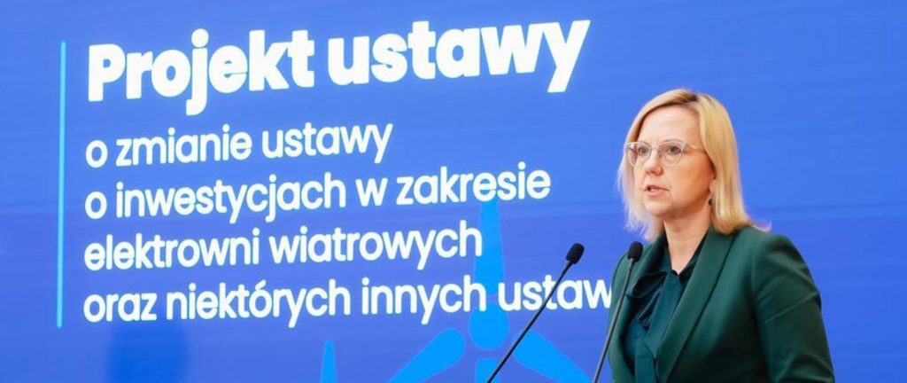 Rząd chwali się że przywraca możliwość budowy elektrowni wiatrowych w Polsce. Tak, ten sam rząd, który 6 lat temu ją zablokował