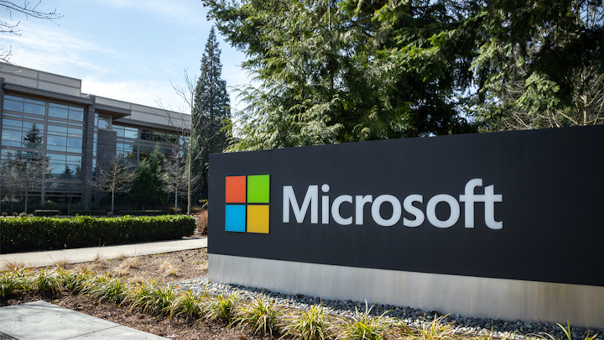 Zmiany klimatu. Microsoft chce usunąć swój ślad węglowy. Wyda na to miliard dolarów