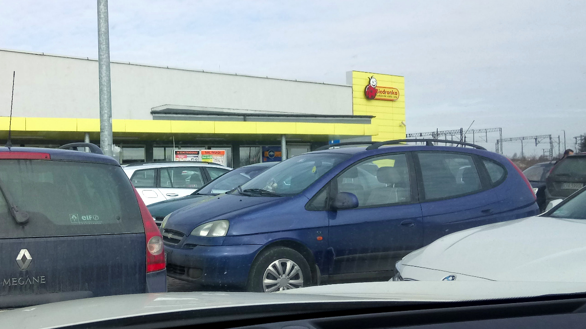 Opłaty za parking pod Biedronką. UOKiK Konsument nie może