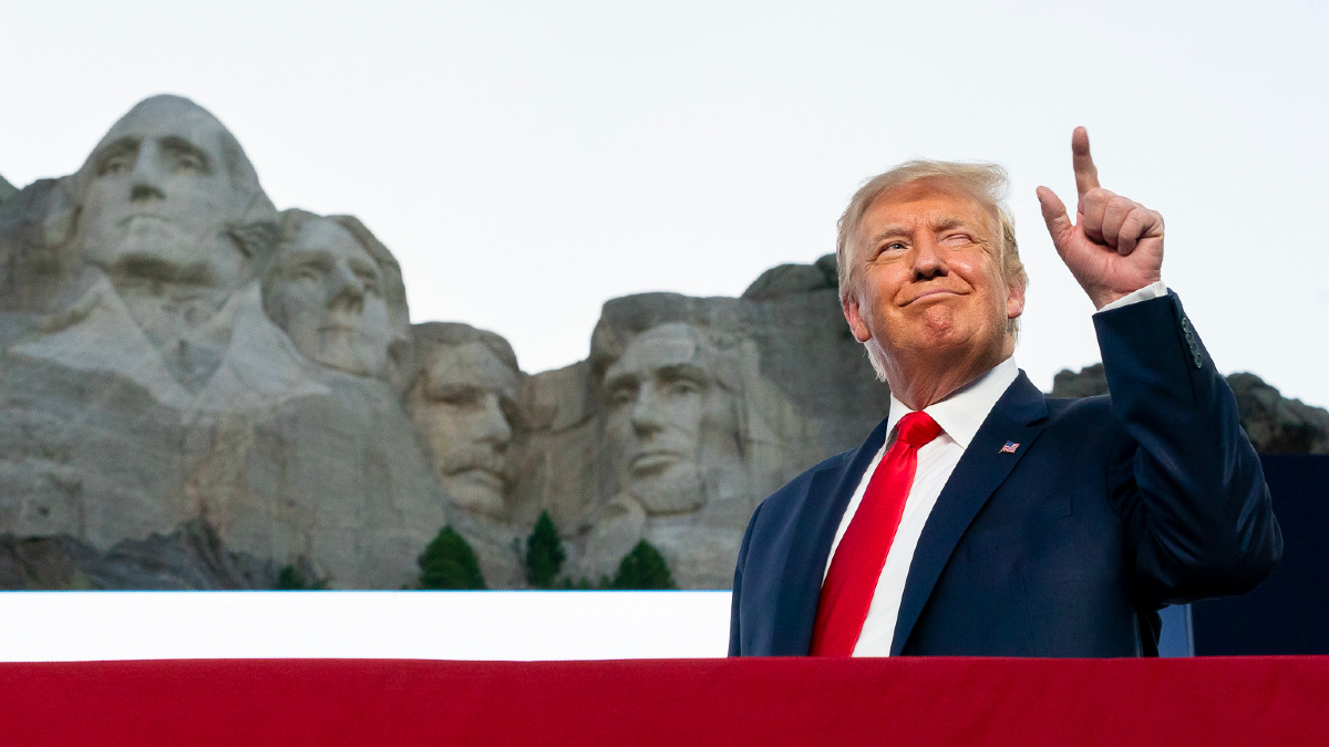 Donald Trump rusza ze swoim Facebookiem. Tak ustawi się na resztę życia