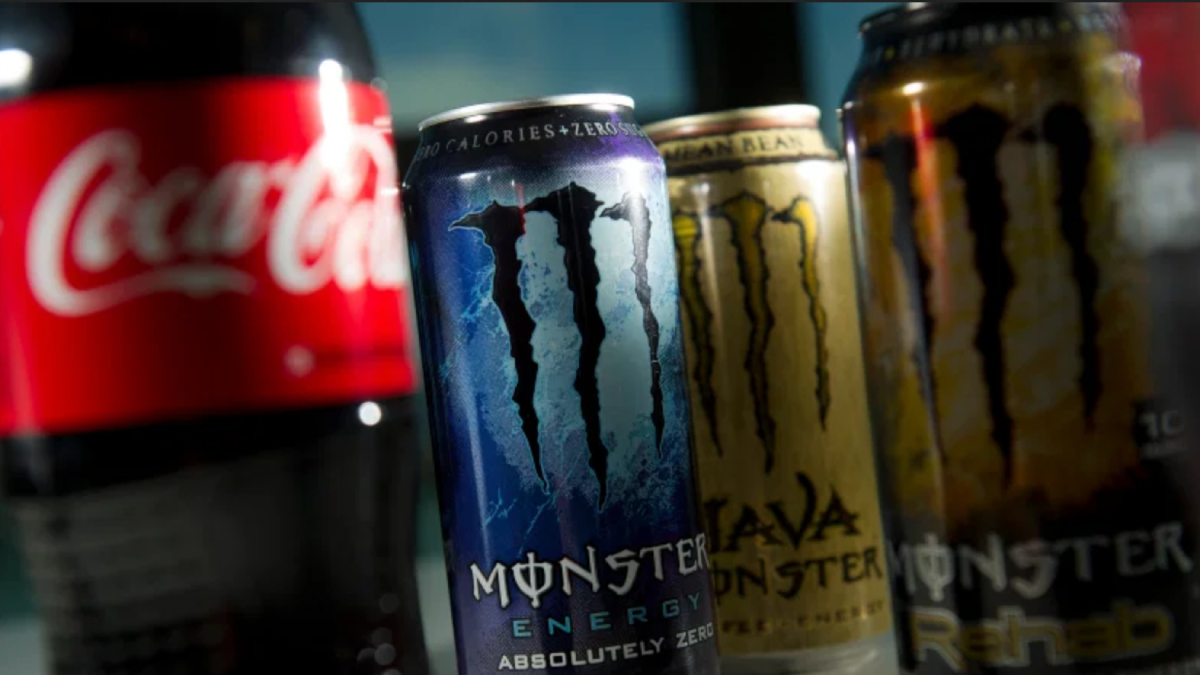 Coca-Cola wycofuje ze sklepów popularne energetyki. Producent przesadził z konserwantem
