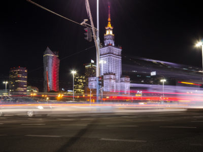 Samochody będą znikać z miast. Warszawa szykuje strefę czystego transportu
