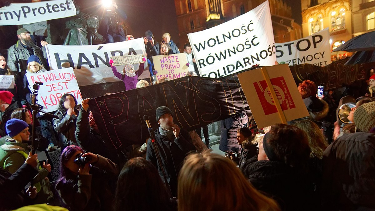 Firmy chcą ściągać Polaków z emigracji. Słyszą: za żadne pieniądze, Polska to dziki kraj