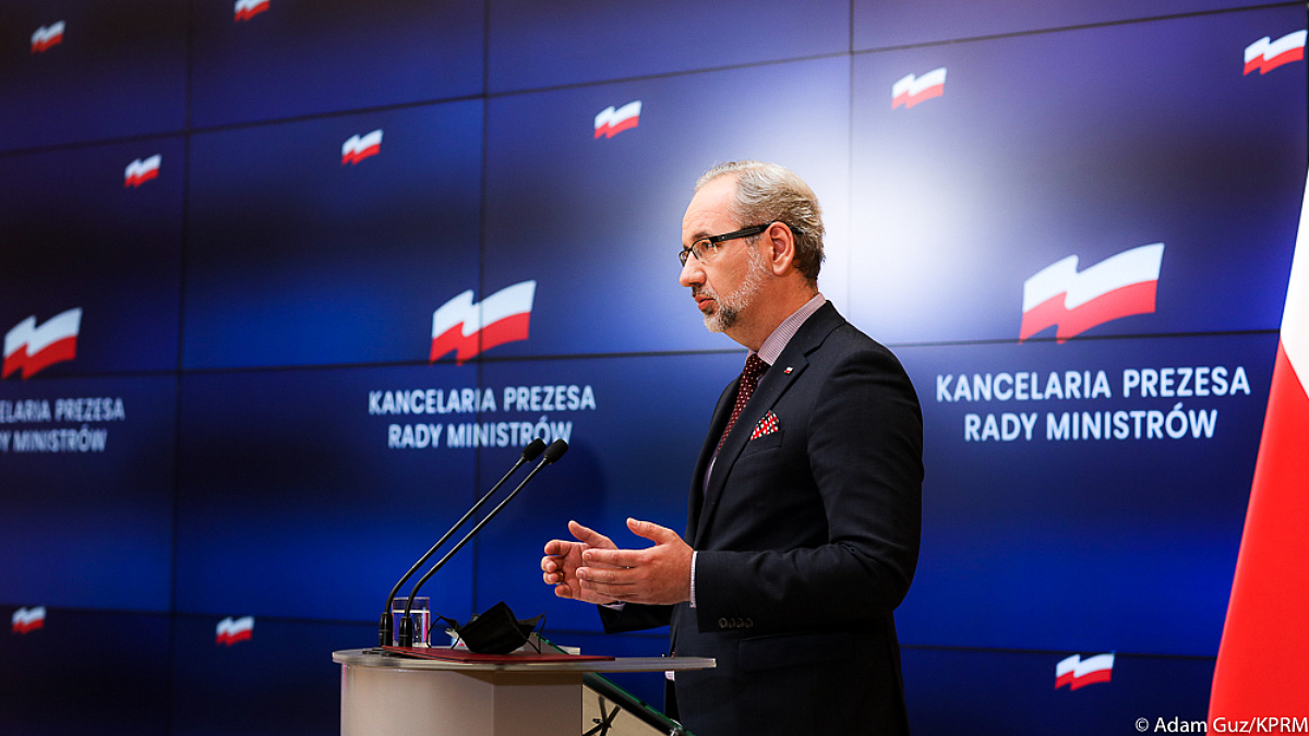 Jak nasze pieniądze wyciekają z NFZ? Idiotycznie i kompletnie bez sensu. Może czas to ukrócić, panie ministrze?