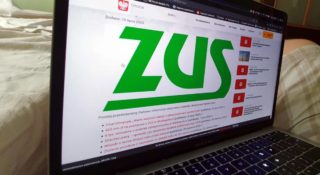 Właśnie mija ważny termin. Obowiązuje każdego płatnika ZUS. Oto co się stanie, jak się spóźnisz