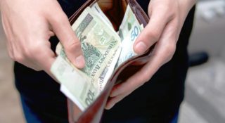 Polacy zarobili we wrześniu średnio 5841,16 zł. Mało? Spokojnie, wkrótce będzie jeszcze więcej