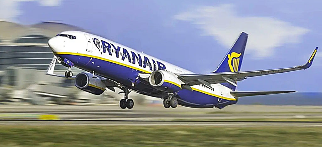 Ryanair przesuwa ważną zmianę dla pasażerów. Odprawy online wejdą później