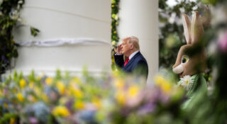 Atak Trumpa na szefa Fed. Giełda i dolar tracą jeszcze mocniej