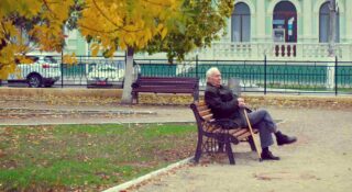 Zdrowie psychiczne seniorów. Jak zapobiegać depresji u osób starszych