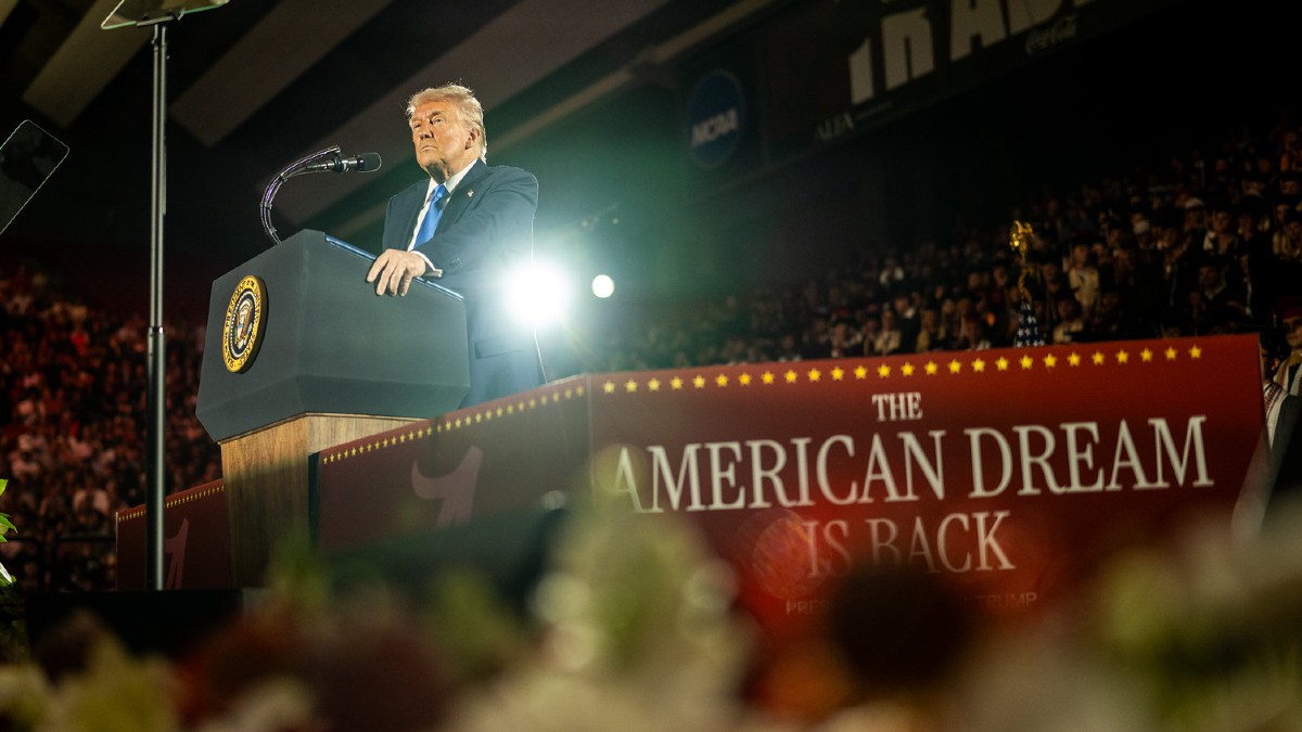 Cła Trumpa już uderzają w polskie firmy. Niedługo wszyscy zapłacimy więcej