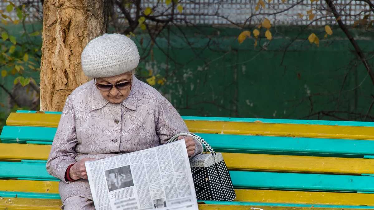 Karta Seniora daje zniżki na zakupy i usługi dla osób starszych