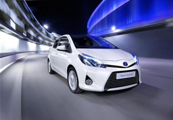 Toyota Yaris w wersji Hybrydowej sprzedaje się fenomenalnie.