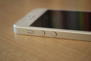 Piotr Lipiński: KOGO STAĆ NA IPHONE’A, czyli szczupli jedzą suchy chleb