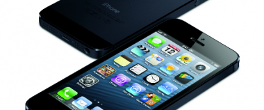 W ciągu pierwszych 24 godzin w przedsprzedaży sprzedało się 2 miliony sztuk iPhone'a 5.