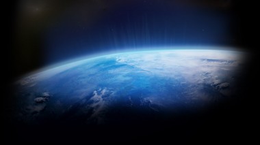 Felix Baumgartner wyskoczył z wysokości prawie 40 kilometrów i leciał - spadał na Ziemię z prędkością bliską prędkości dźwięku.