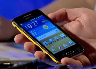Ultrabook Toshiby z ekranem 21:9 oraz smartfon Samsunga z projektorem