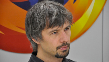 Lukas Adamski z Mozilli przekonuje mnie, że Polacy powinni sięgnąć po smartfony z Firefox OS (wideo)