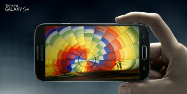 Samsung w końcu pozbywa się kompleksów? Na to wskazują reklamy Galaxy S 4