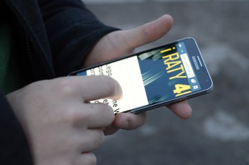 Karm mnie pieniędzmi, czyli o graniu na Androidzie słów kilka