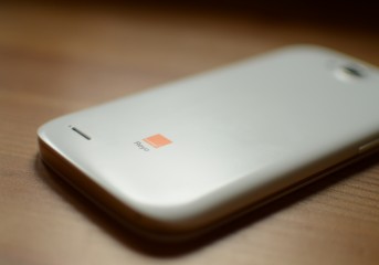 Orange Reyo, czyli smartfon za złotówkę od polskiego operatora – recenzja Spider’s Web