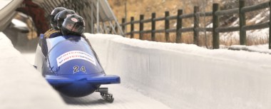 Bobsleiści z Jamajki pierwsze treningi odbywali na torze wyłożonym skórkami od bananów. Do Soczi pojechali dzięki internautom