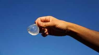 Czy jadalna butelka pomoże nam w zmniejszeniu ilości plastikowych śmieci?