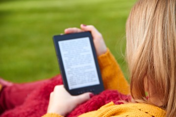 Z tych czytników ebooków korzystają Polacy. O ile w ogóle czytają