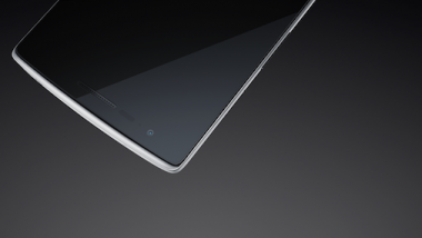„Smartfon idealny” zadebiutował – czy warto było czekać na OnePlus One?