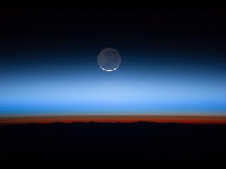 W przyszłym miesiącu o ocean rozbije się UFO