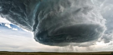 Zamiast porannej kawy – timelapse pokazujący powstanie mezocyklonu