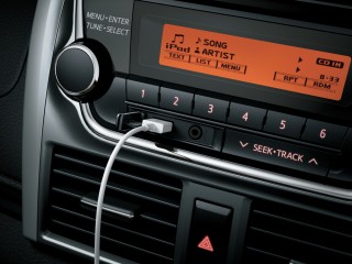 Sprawdzamy na czym, gdzie i za ile odbierać cyfrowe radio DAB+