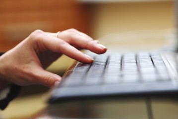 Internet nie lubi kobiet? A może to nie internet, a ludzie?